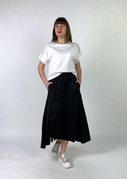 Чёрная юбка с  шёлка с карманами итальянского бренда Dixie