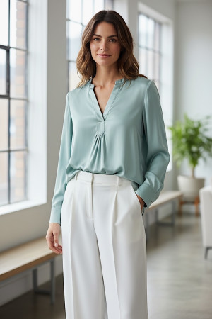 Блуза из вискозы с V‑образным вырезом нежно бирюзовая Dixie