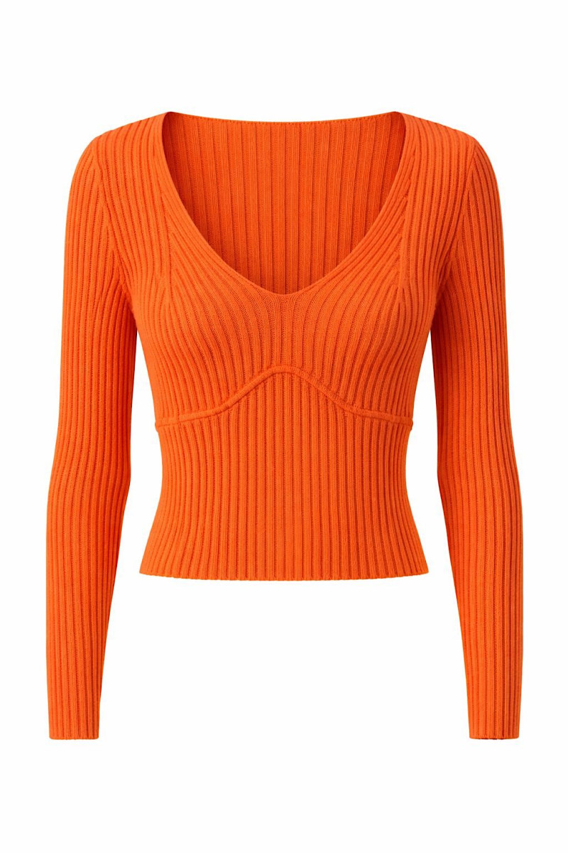 Яркий джемпер оранжевого цвета с вырезом Joleen