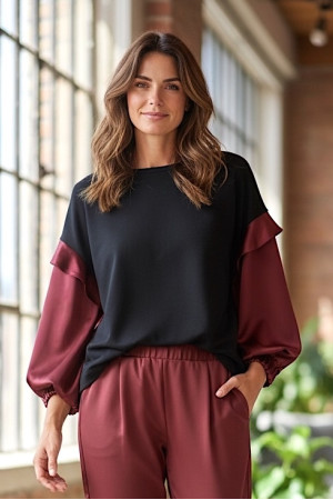 Чёрный джемпер с контрастными рукавами Imperial