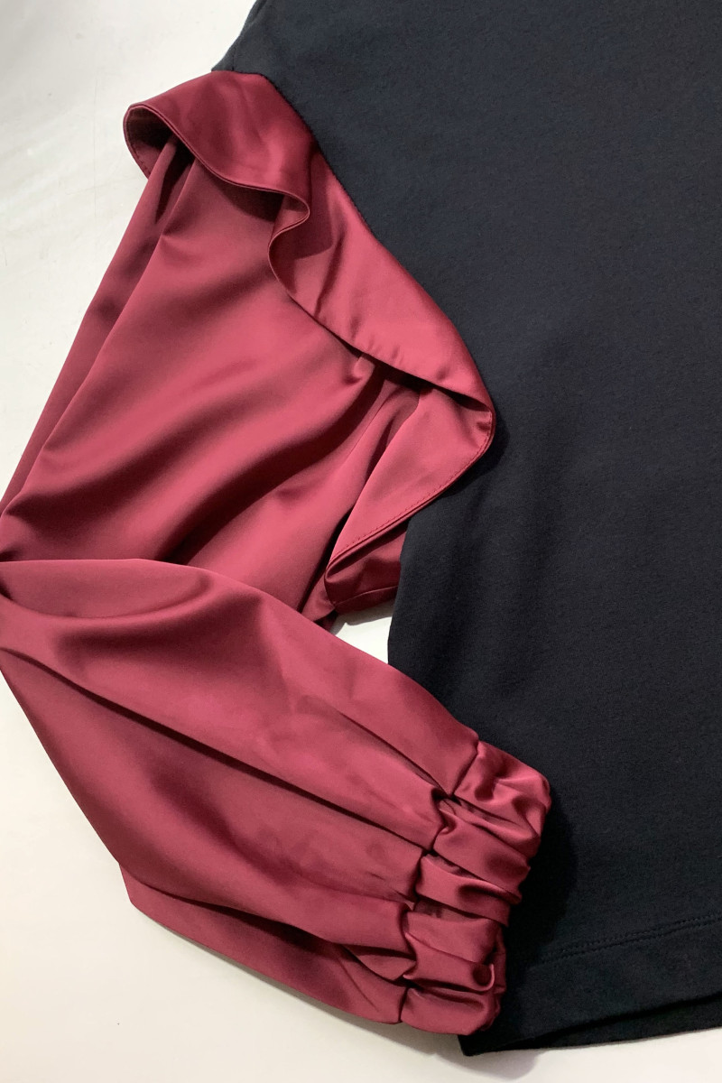 Чёрный джемпер с контрастными рукавами Imperial