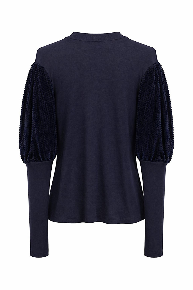 Джемпер из вискозы с рукавами, декорированными пайетками Imperial