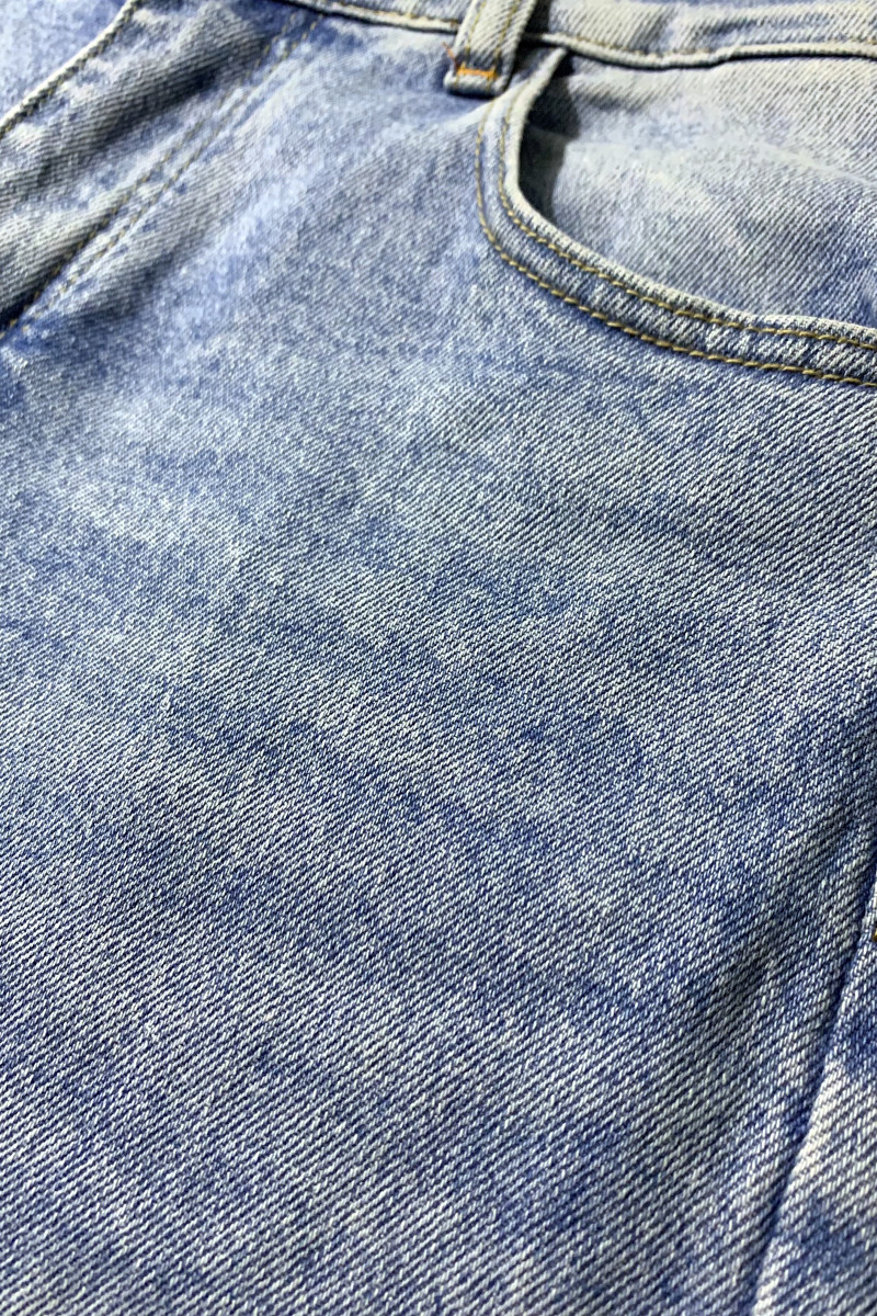 Светло‑голубые джинсы прямого кроя Dixie