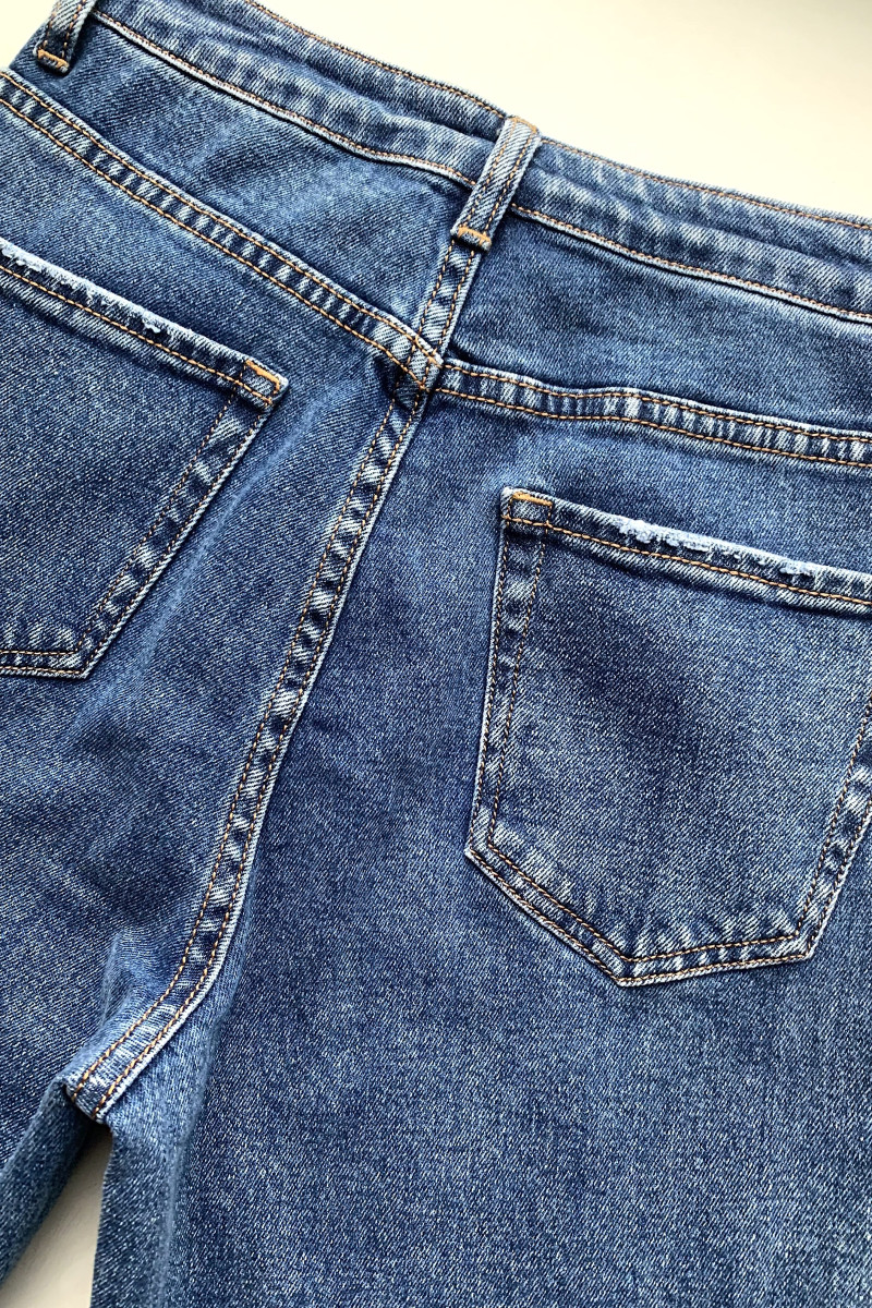 Классические джинсы с удобной посадкой и карманами Joleen 