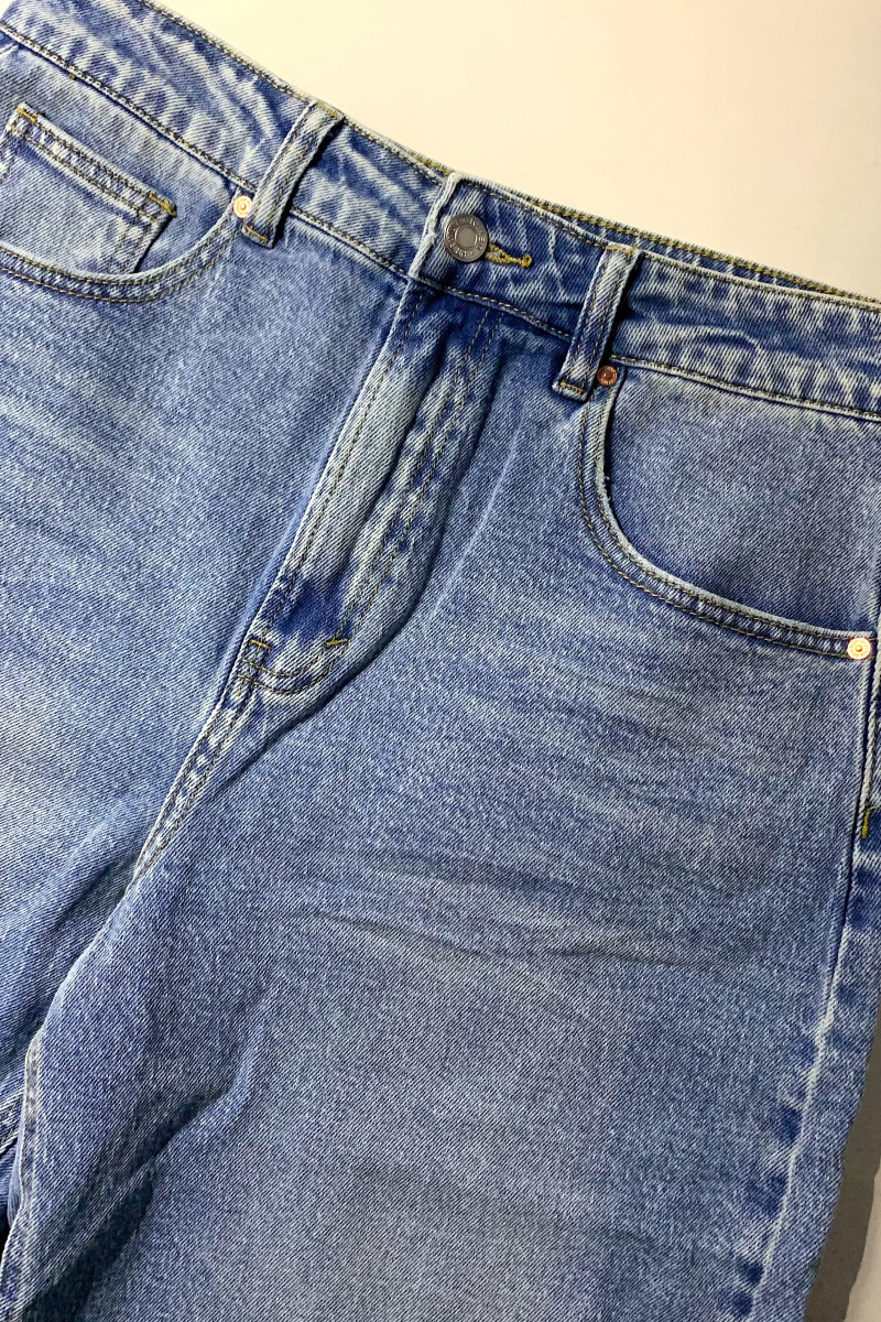 Джинсы baggy светло‑голубого оттенка Joleen