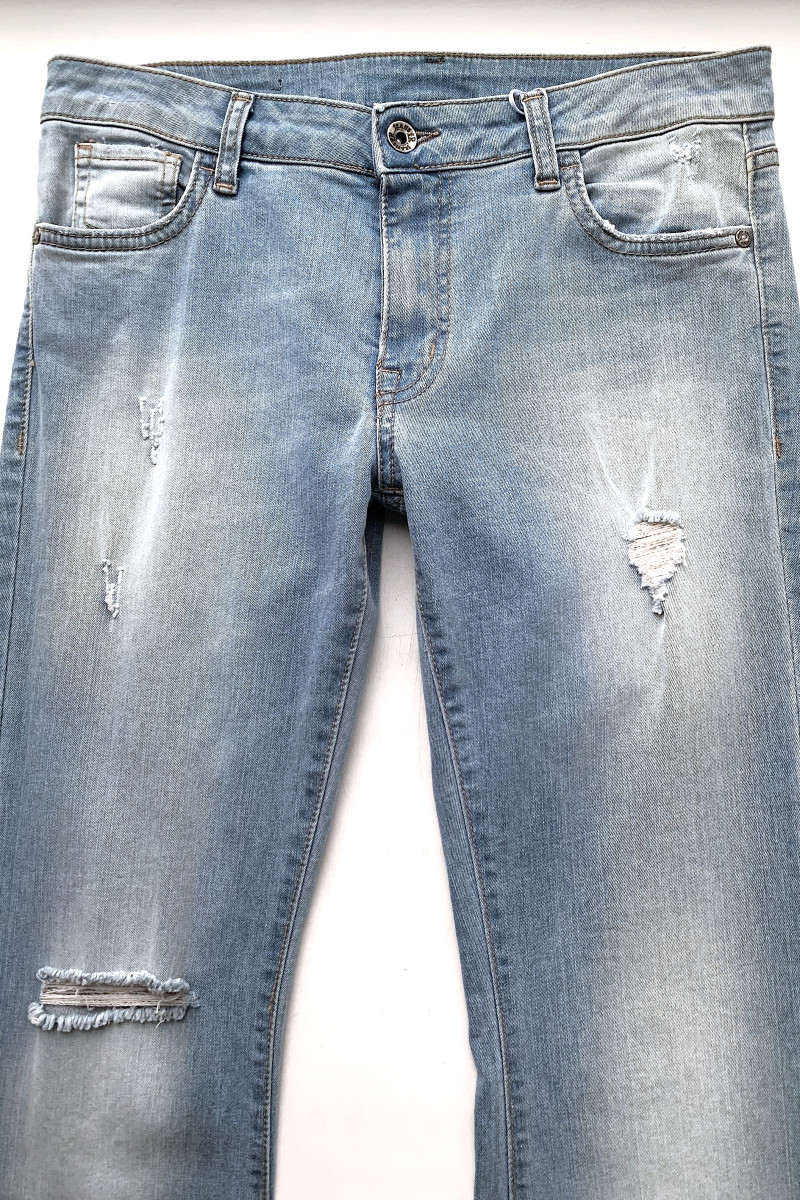 Светло‑голубые джинсы прямого кроя Rinascimento