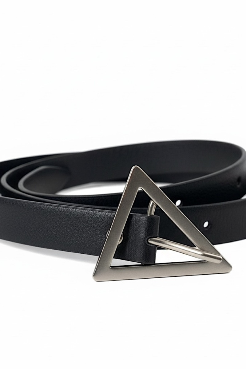 Женский кожаный ремень с треугольной пряжкой — чёрный стильный аксессуар Dixie