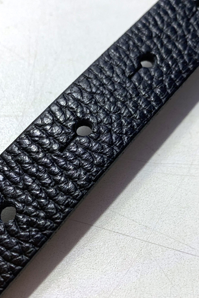 Базовый кожаный пояс з декоративной пряжкой Dixie