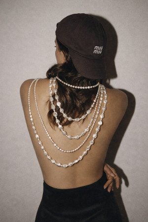 Многослойное жемчужное ожерелье Motel Многослойное жемчужное ожерелье Motel