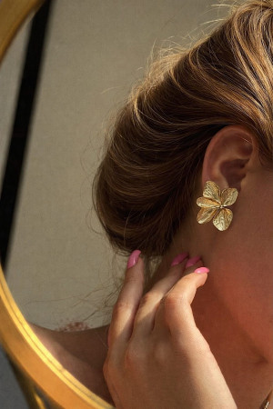Серьги-цветы с золотистым покрытием Motel Серьги-цветы с золотистым покрытием Motel