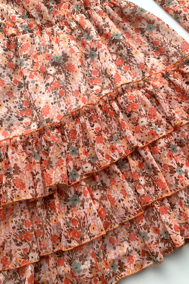 Цветочное платье с рюшами и длинным рукавом Joleen