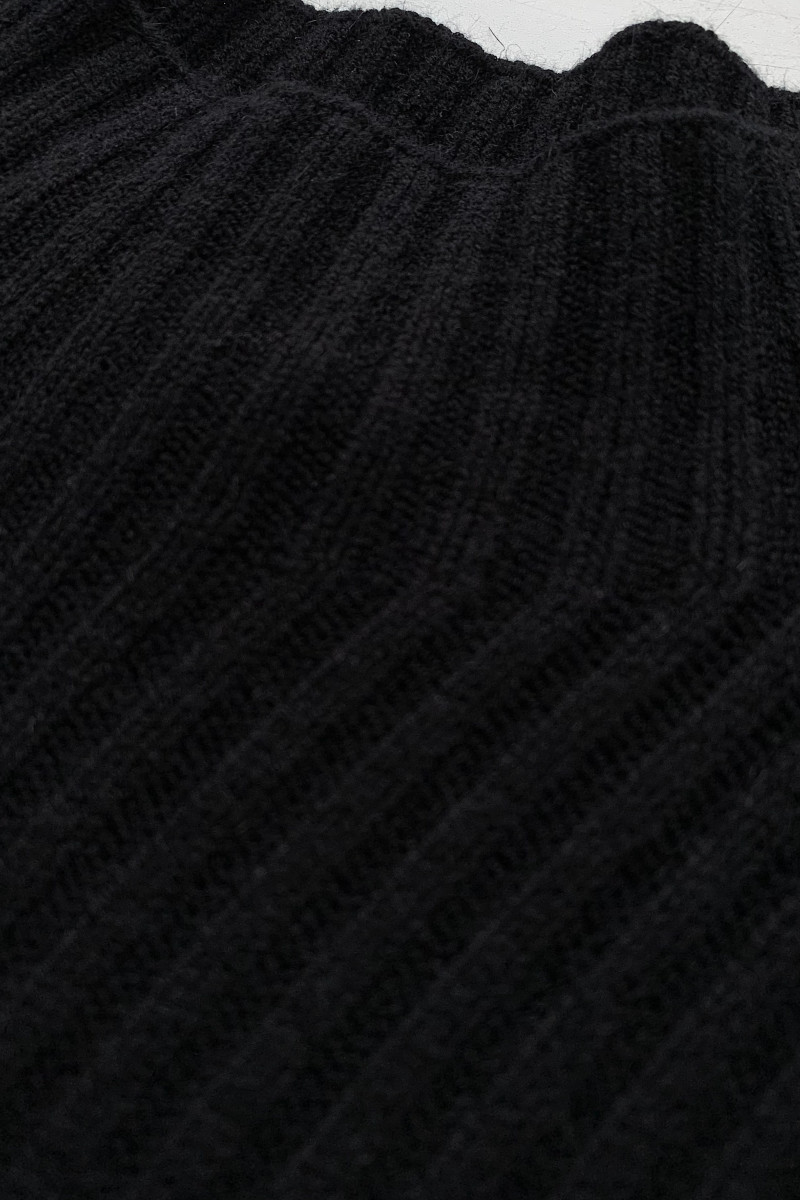 Чёрное платье миди из ангоры и вискозы Kontatto