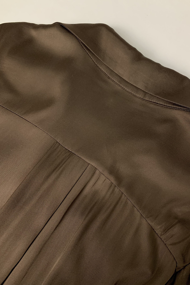 Коричневое платье из вискозы с поясом с длинными рукавами No-Na