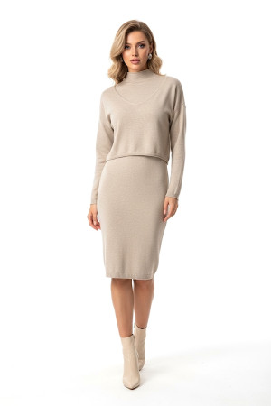 Трикотажное бежевое платье итальянского бренда  Joleen