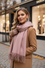 Розовый шарф из шерсти, кашемира и вискозы итальянского бренда No-Na