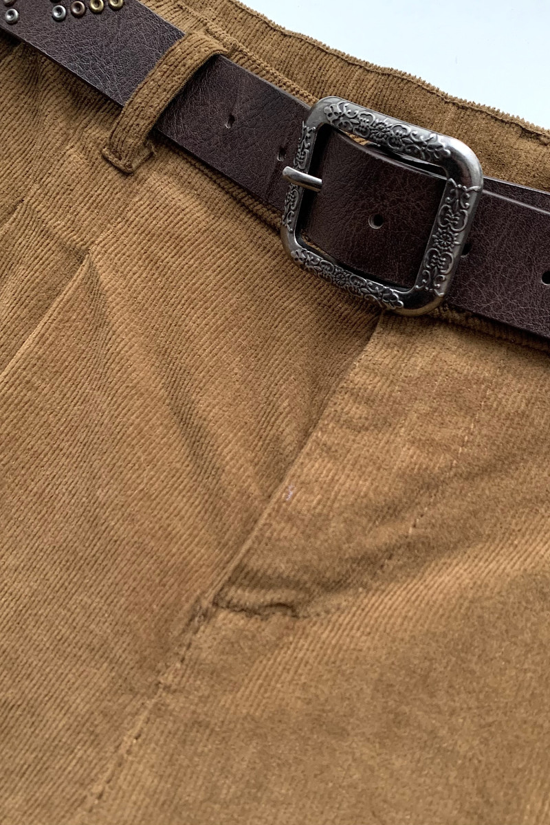 Брюки из микро вельвета карамельного цвета с поясом и удобной посадкой Dixie