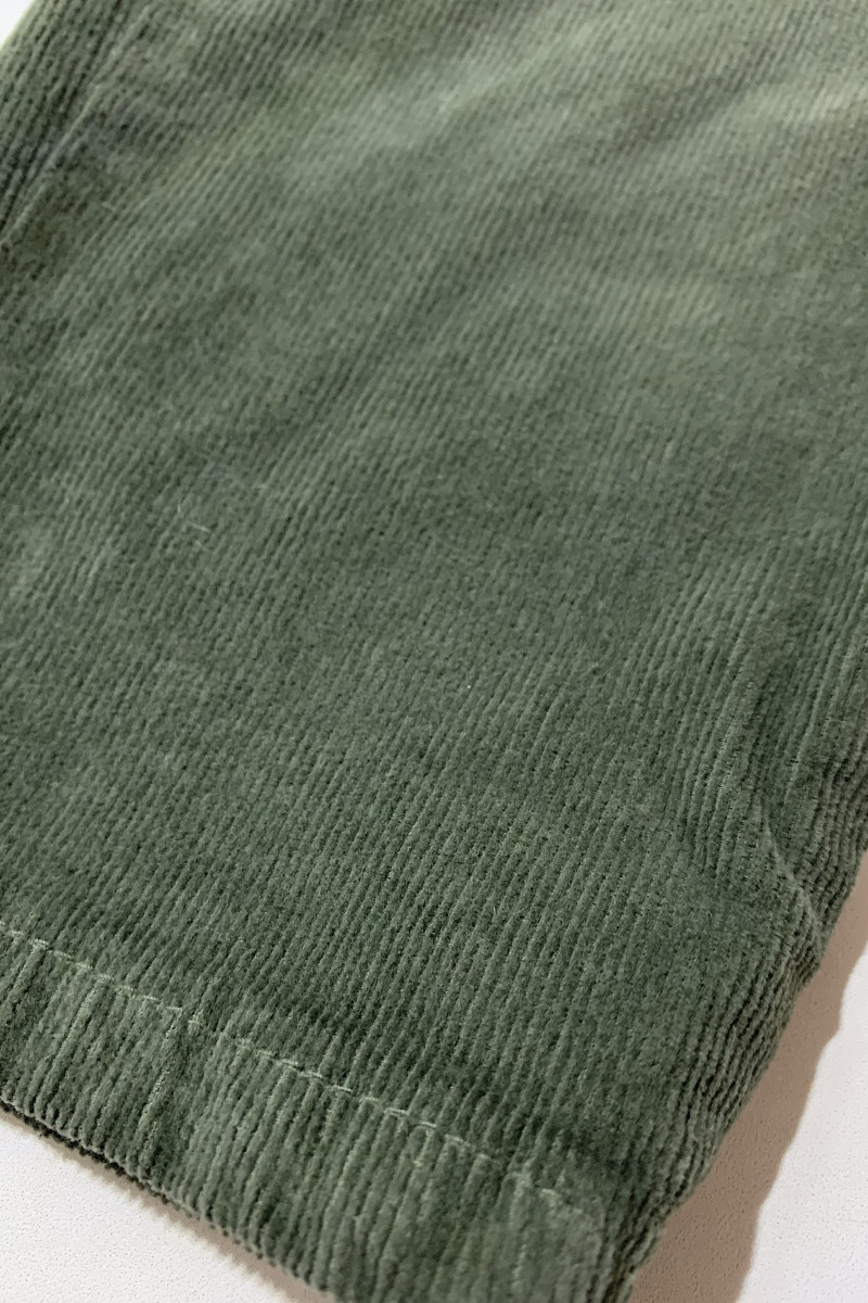 Оливковые брюки из микровельвета с удобной посадкой Dixie