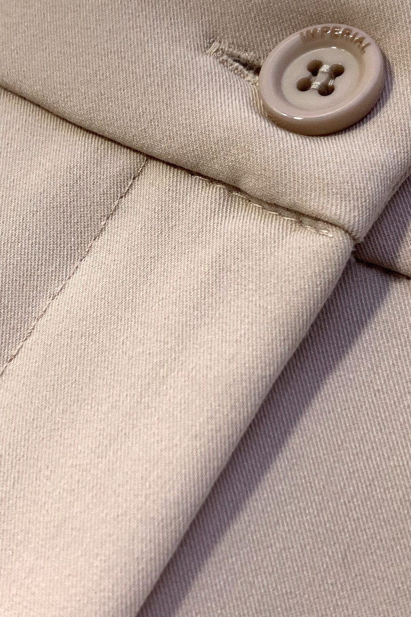 Розовые брюки с декоративными заклёпками и удобной посадкой Imperial