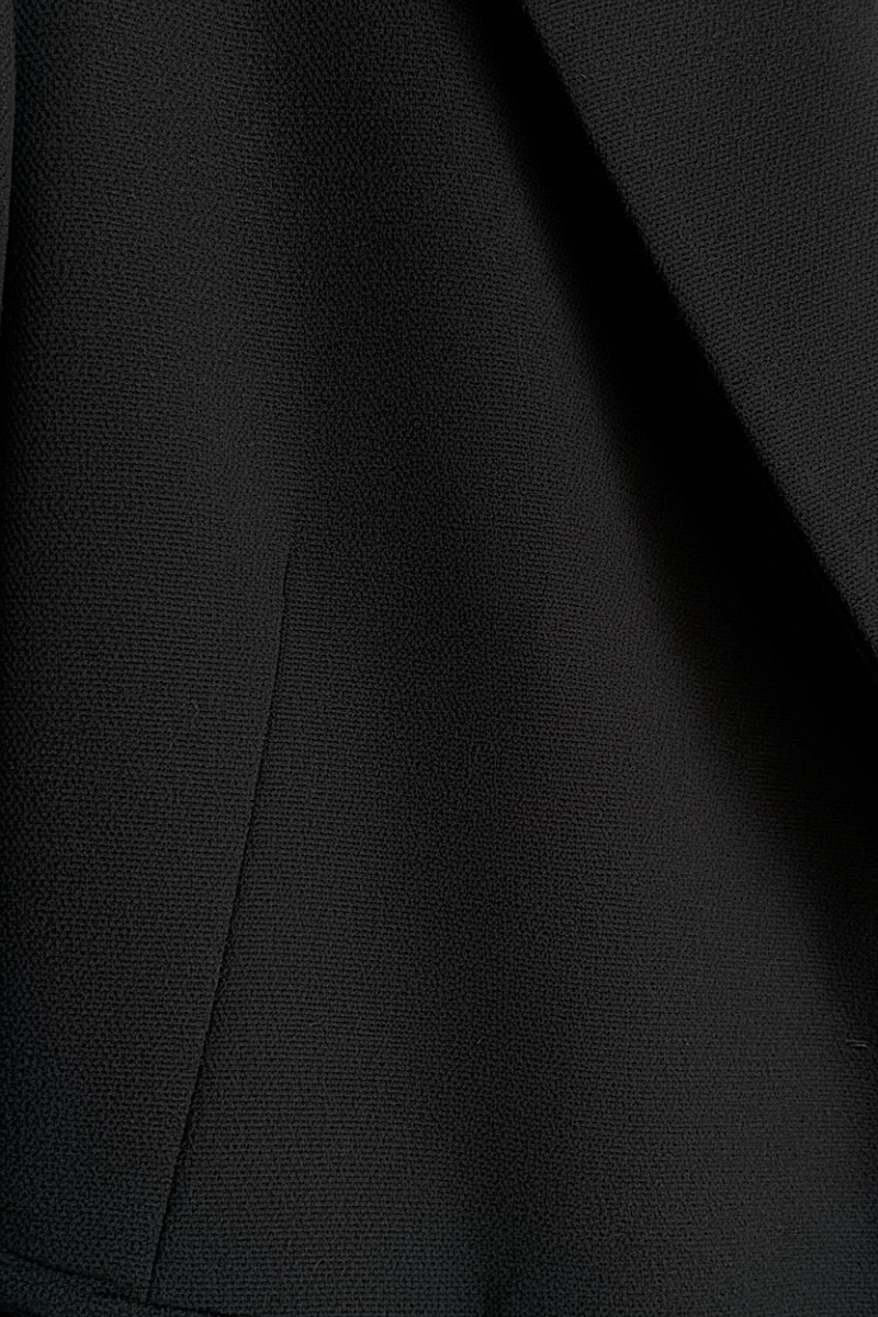 Классический чёрный жакет No-Na