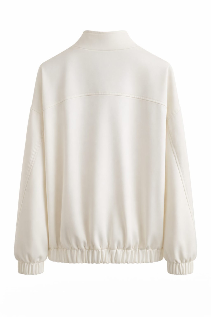 Молочный бомбер в минималистичном стиле No-Na