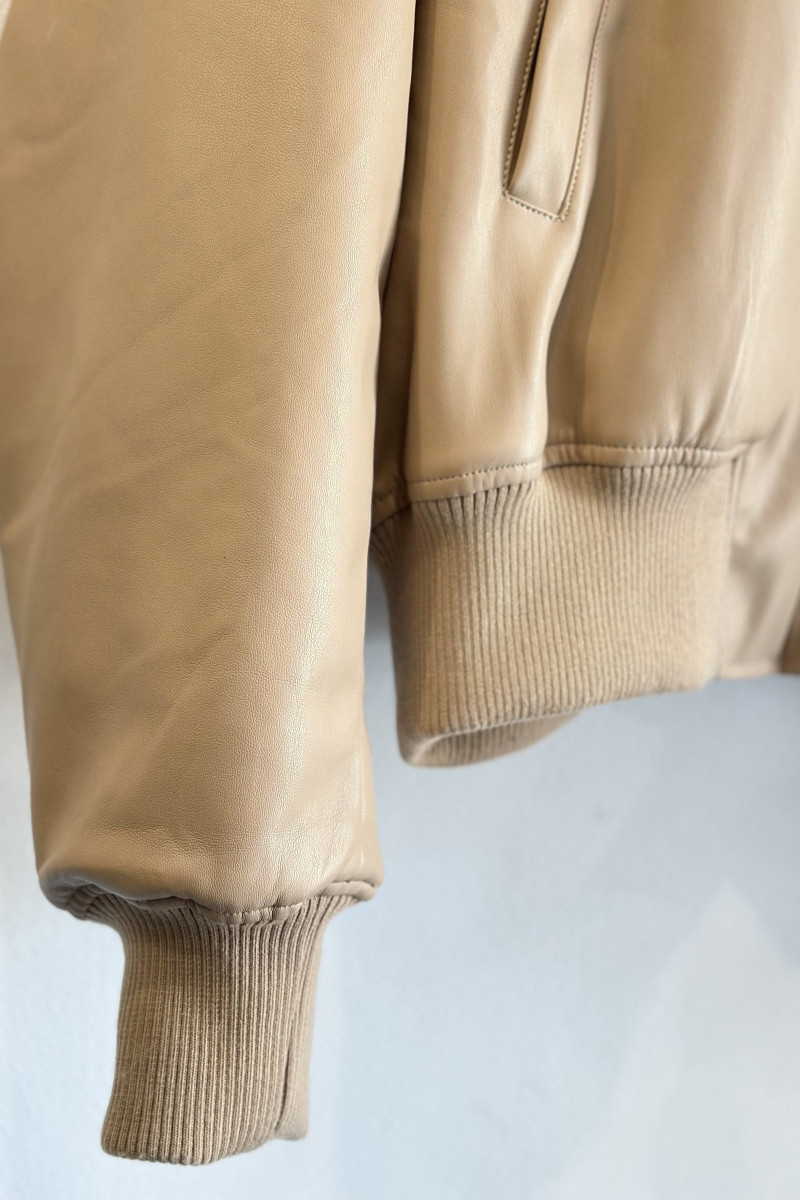 Бежевый бомбер из эко‑кожи Dixie