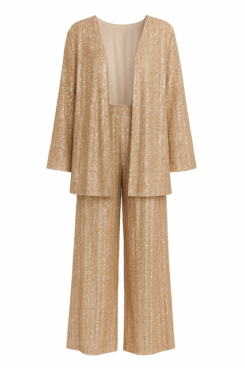 Роскошный костюм в пайетках итальянского бренда Dixie