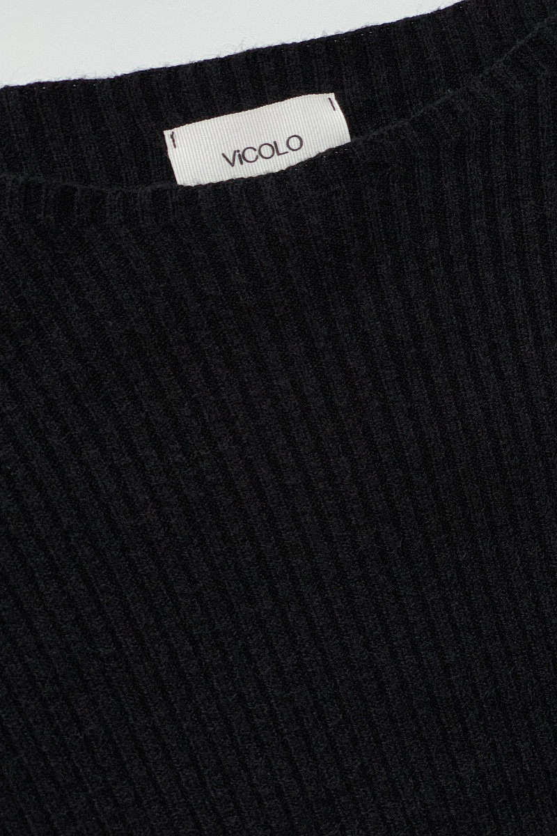 Чёрный костюм из мягкого трикотажа Vicolo