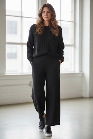 Чёрный костюм из мягкого трикотажа Vicolo