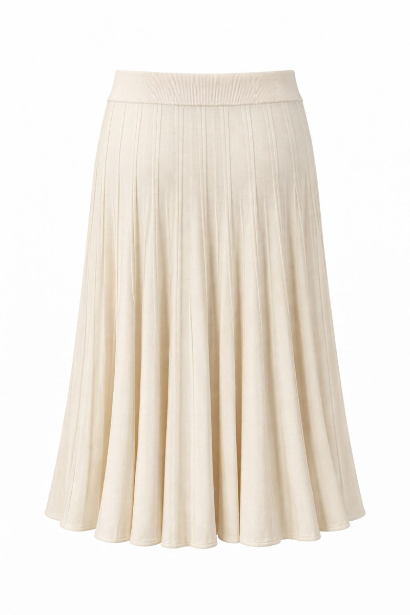 Молочный костюм из вискозы с плиссированной юбкой и джемпером No-Na