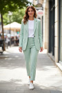 Костюм в мятном оттенке с приталенным жакетом Live