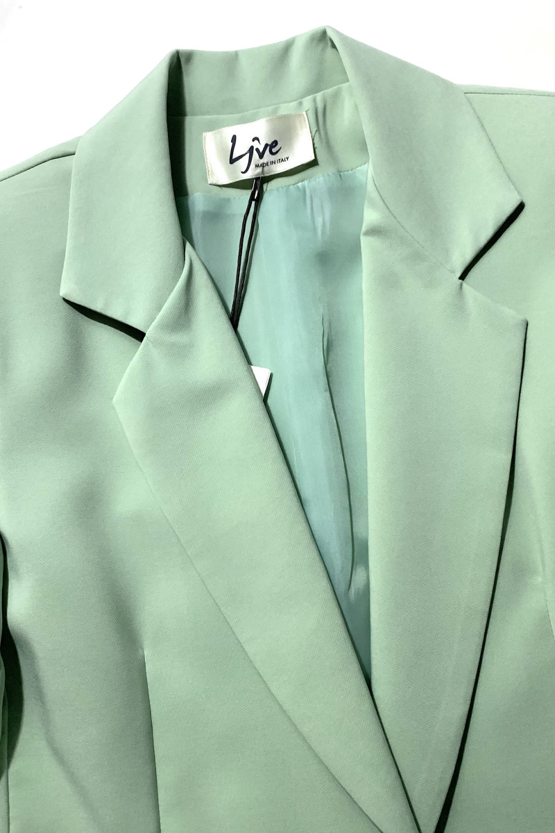 Костюм в мятном оттенке с приталенным жакетом Live