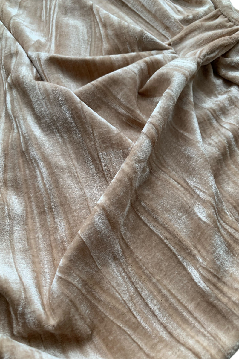 Бежевая бархатная блуза итальянского бренда  Motel