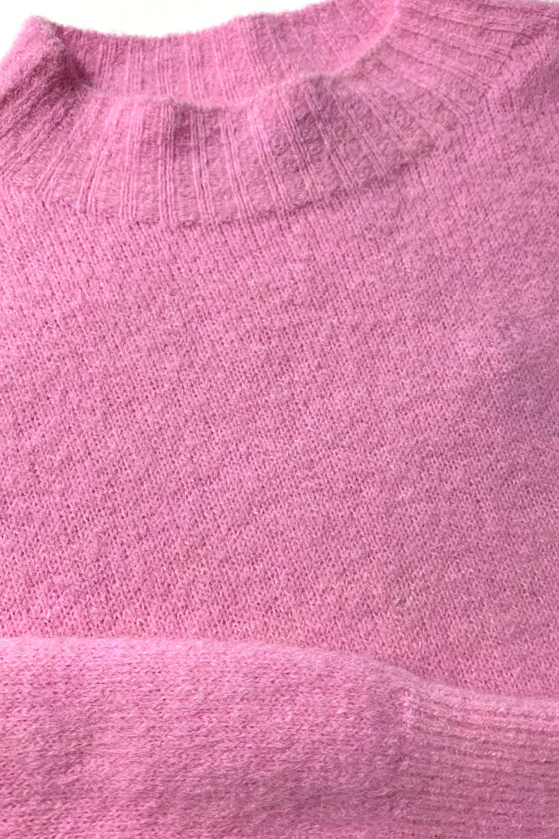 Нежный розовый свитер из шерсти альпаки и ланы No-Na