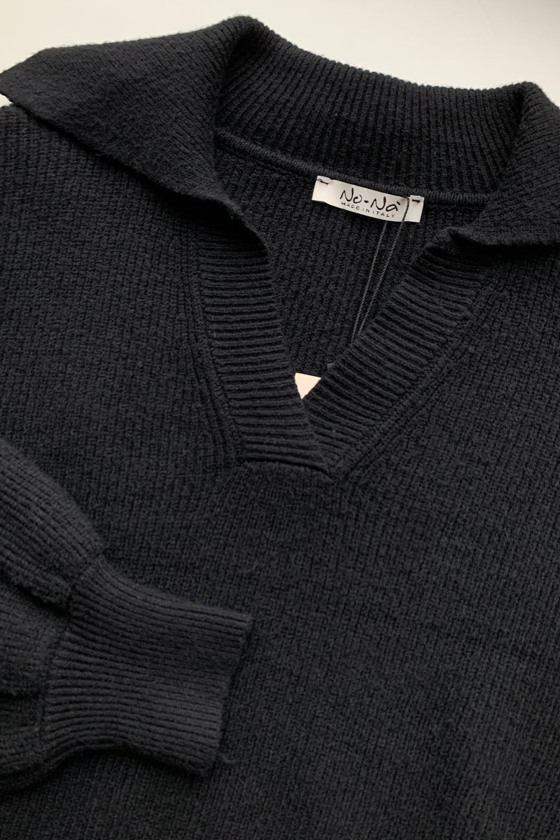 Чёрное поло с вискозы No-Na