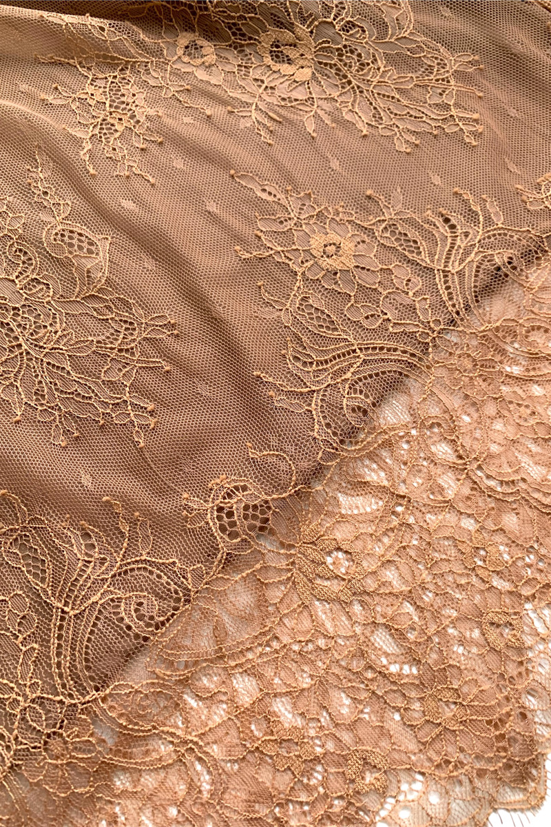 Юбка длины миди с кружевом итальянского бренда Rinascimento