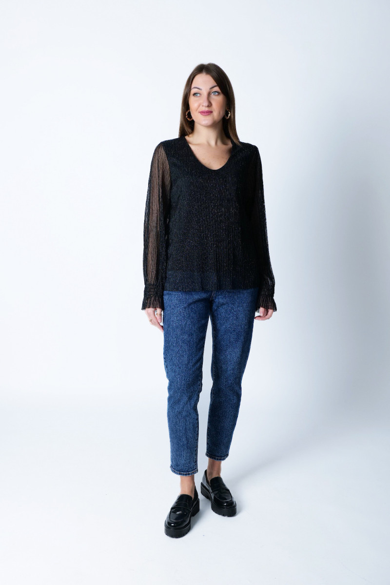 Чёрная блуза с V-образным вырезом итальянского бренда Motel