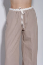 Бежевые брюки с белым поясом итальянского бренда Dixie