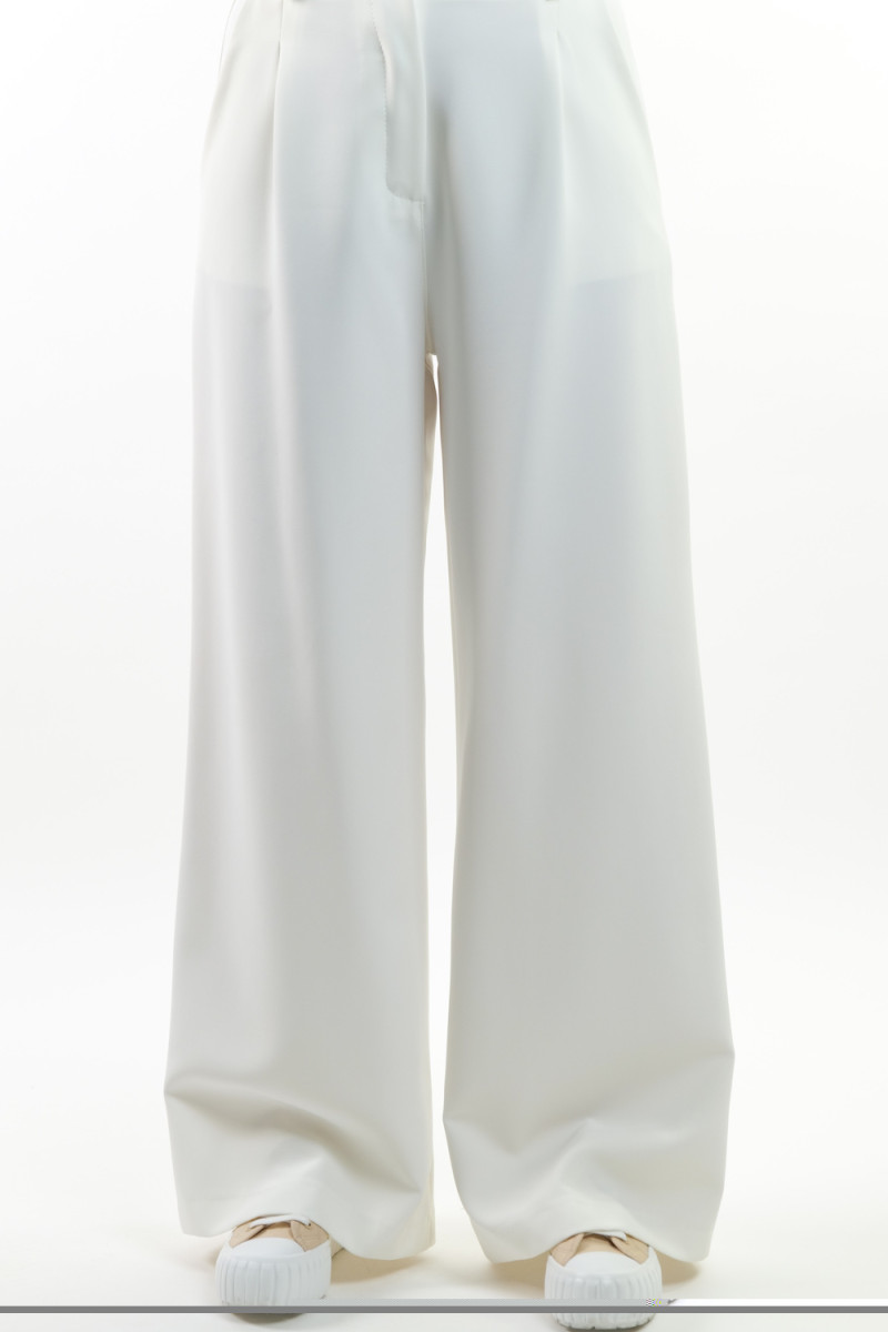 Белые брюки палаццо итальянского бренда  Joleen