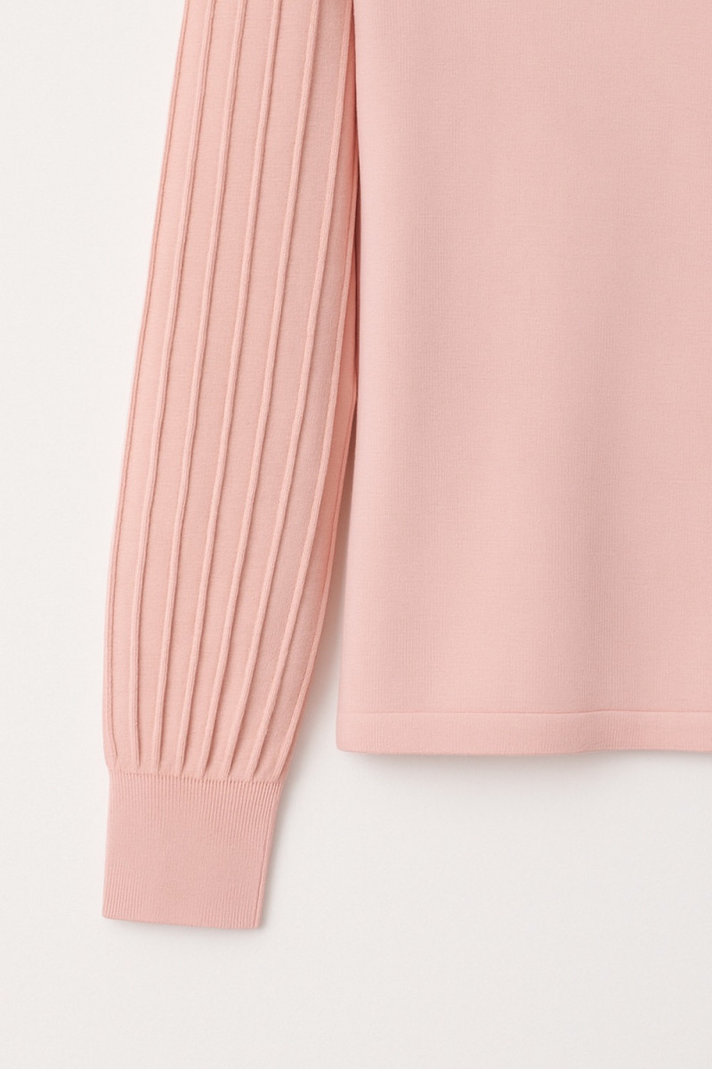 Джемпер из вискозы с V-образным вырезом и акцентными рукавами итальянского бренда No-Na