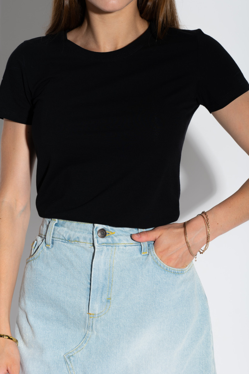 Чёрная классическая футболка из хлопка итальянского бренда Dixie