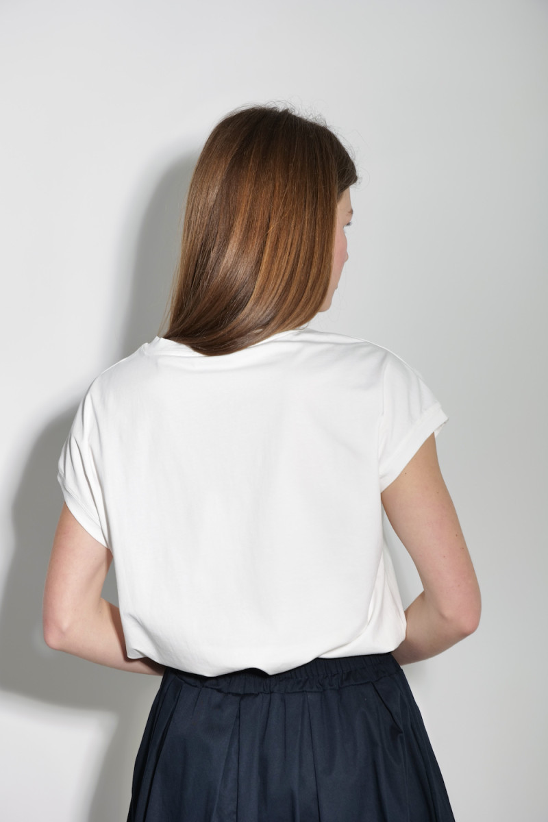 Белая хлопковая футболка с акцентом итальянского бренда Dixie