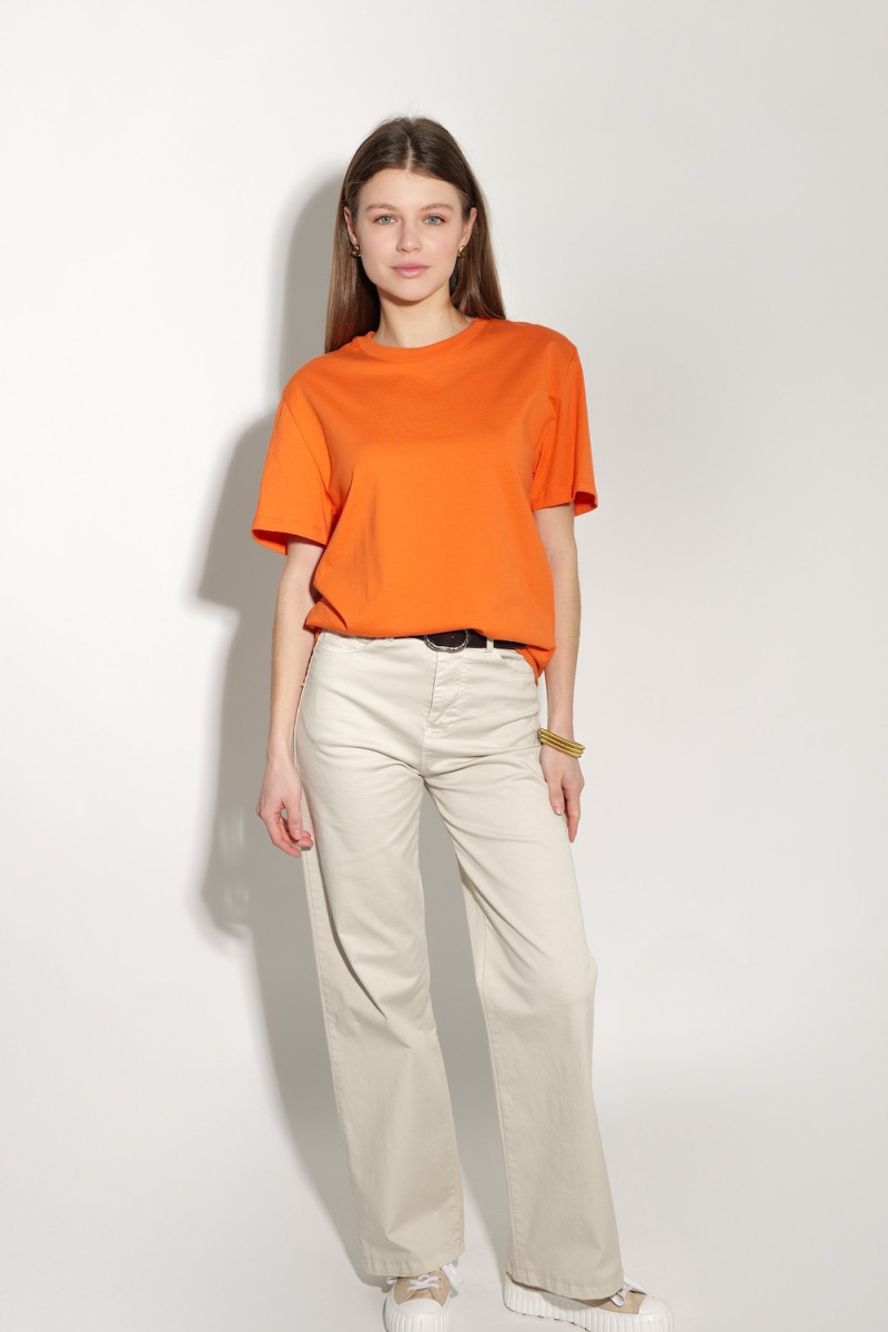 Оранжевая футболка с хлопка итальянского бренда Dixie