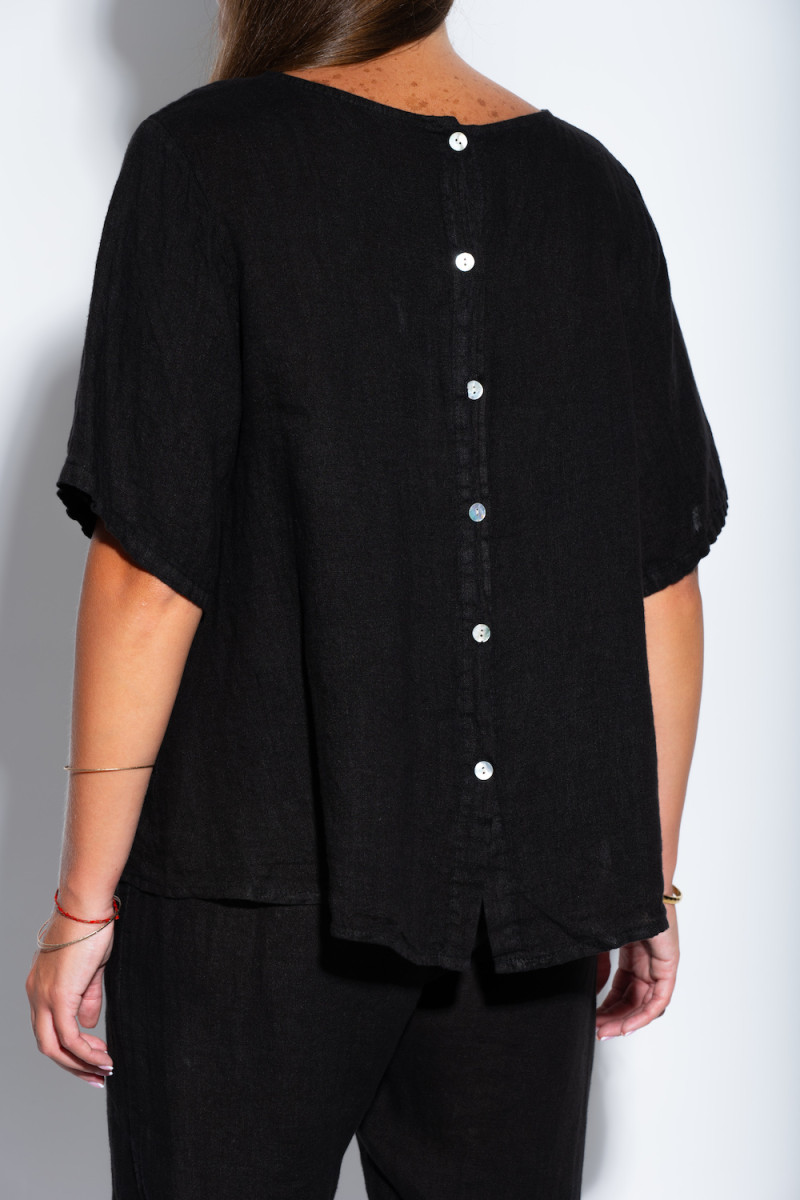 Чёрный льняной костюм итальянского бренда Motel