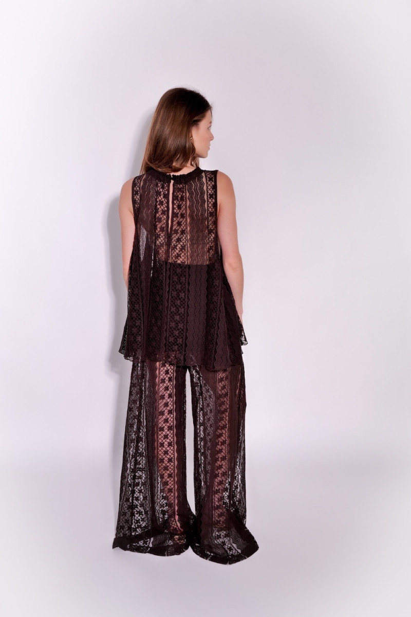 Коричневый прозрачный кружевной костюм брюки с топом итальянского бренда Motel