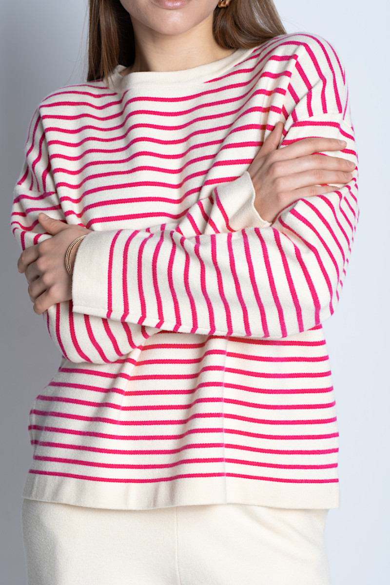 Вискозный молочно-розовый  трикотажный костюм брюки палаццо с джемпером в горизонтальную полоску итальянского бренда No-Na