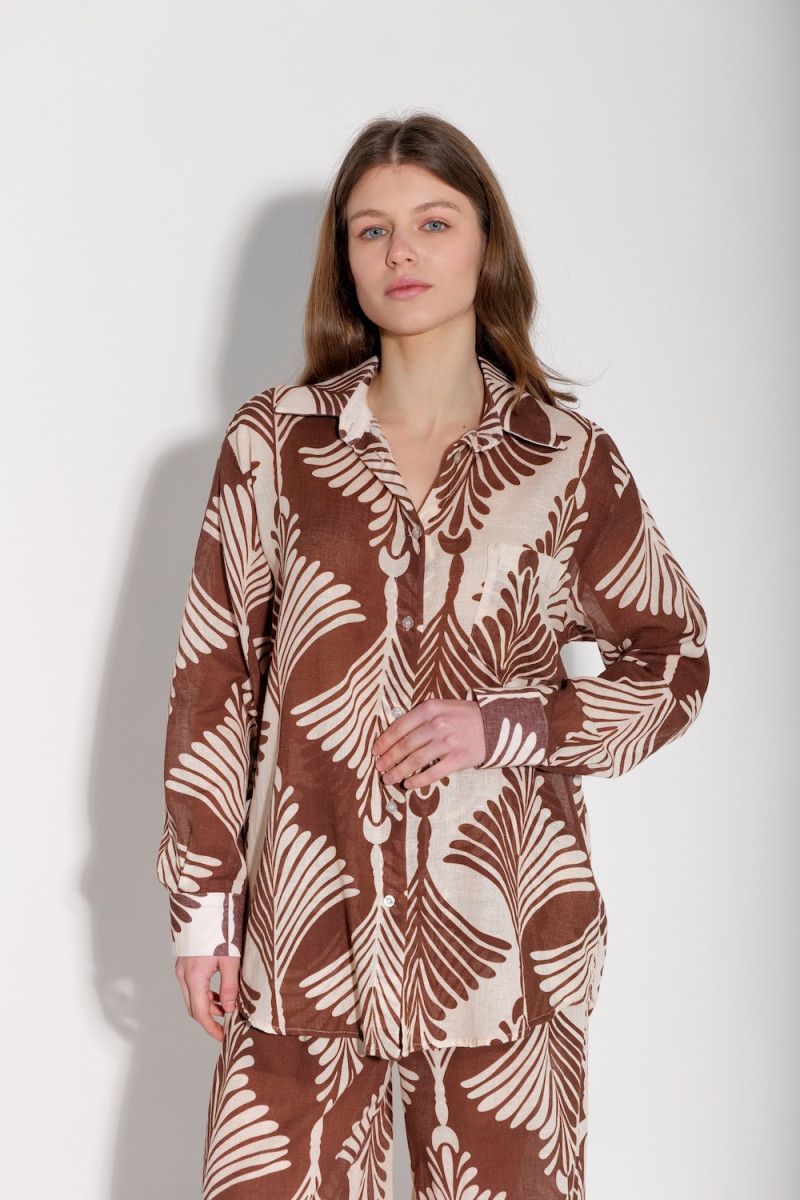 Костюм брюки с рубашкой итальянского бренда Dixie