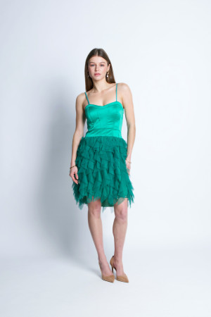 Короткое платье на тонких бретелях изумрудного цвета итальянского бренда Rinascimento Короткое платье на тонких бретелях изумрудного цвета итальянского бренда Rinascimento