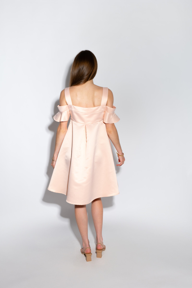 Короткое платье нежного цвета итальянского бренда Imperial