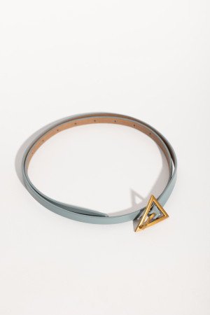 Кожаный пояс ментолового цвета с золотистой пряжкой итальянского бренда Dixe