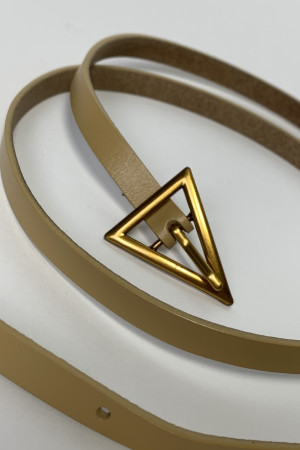 Кожаный пояс с треугольной золотой пряжкой цвет моко итальянского бренда Dixie